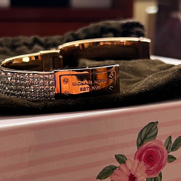 Michael Kors Pave Logo Plaque Gold Bangle - Picture 8 of 16